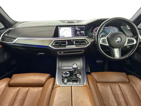 2020-BMW-X5-M50d_1