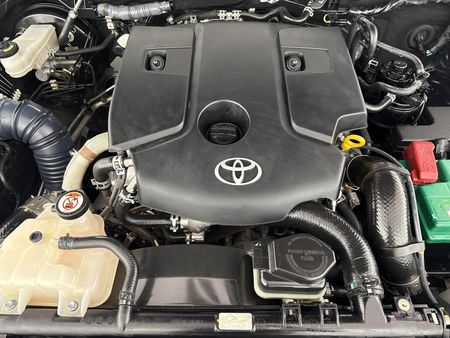 2021-Toyota-Hilux-24-GD-6-Raider-4x4-Double-Cab_15