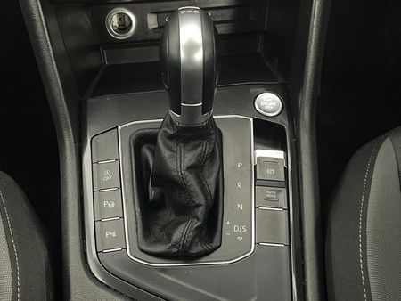 2017-Volkswagen-Tiguan-14-TSI-Comfortline-Auto-110kW_10