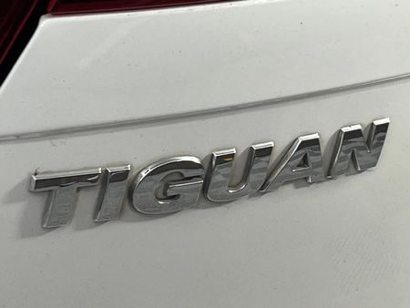 2017-Volkswagen-Tiguan-14-TSI-Comfortline-Auto-110kW_11