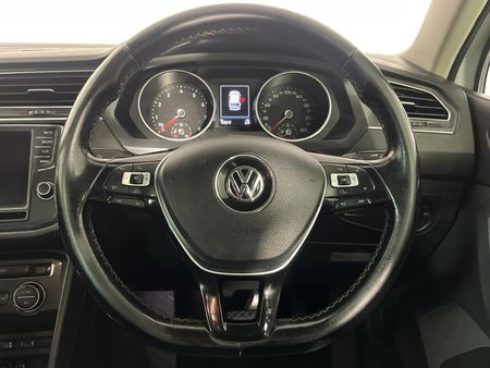 2017-Volkswagen-Tiguan-14-TSI-Comfortline-Auto-110kW_12