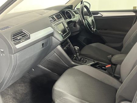 2017-Volkswagen-Tiguan-14-TSI-Comfortline-Auto-110kW_8
