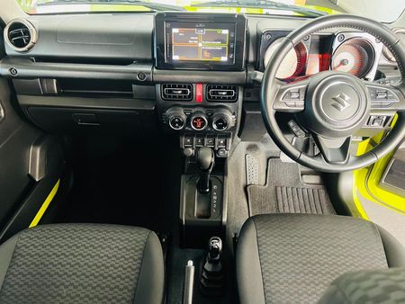 2021-Suzuki-Jimny-15-GLX-Auto_11