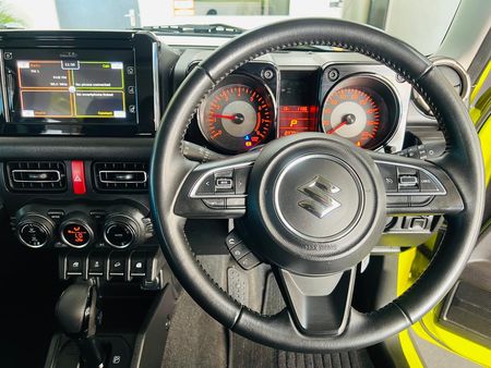 2021-Suzuki-Jimny-15-GLX-Auto_12