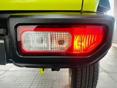 2021-Suzuki-Jimny-15-GLX-Auto_23