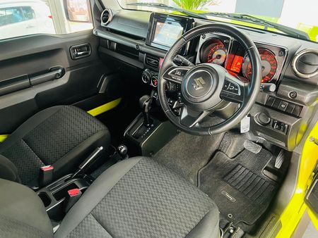 2021-Suzuki-Jimny-15-GLX-Auto_8