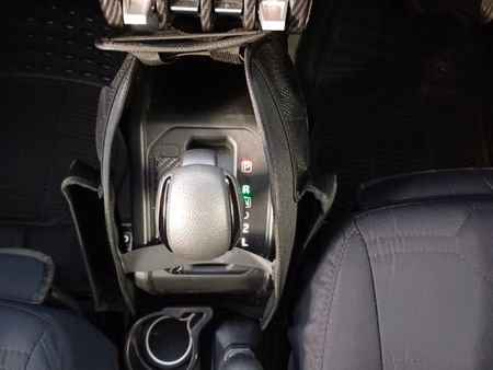 2025-Suzuki-Jimny-15-GLX-Auto_27