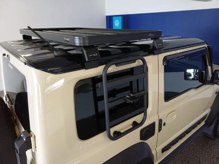 2025-Suzuki-Jimny-15-GLX-Auto_32
