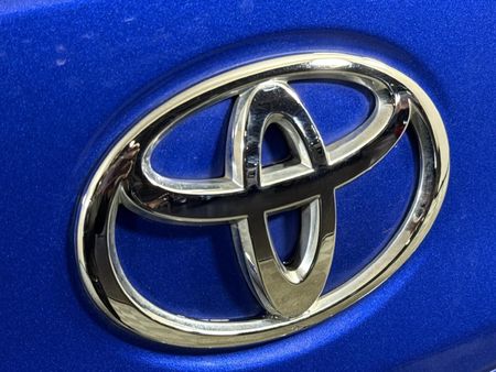 2023-Toyota-Corolla-Cross-18-XI_11