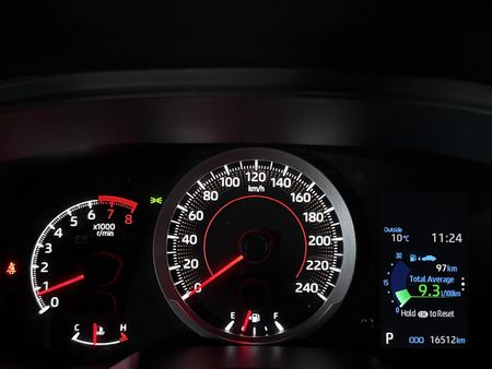 2023-Toyota-Corolla-Cross-18-XI_2