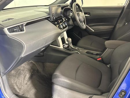 2023-Toyota-Corolla-Cross-18-XI_8