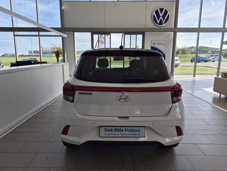 2024-Hyundai-Grand-i10-10-Fluid_5