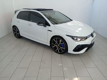 2024-Volkswagen-Golf-8-20-TSI-R-DSG_0