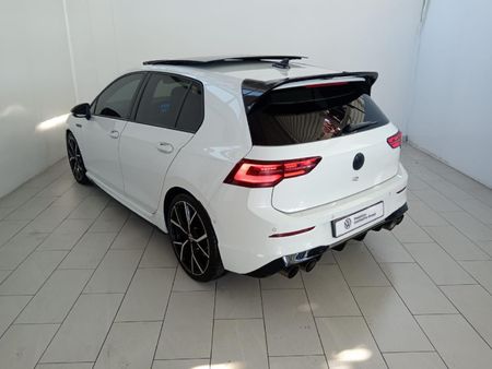 2024-Volkswagen-Golf-8-20-TSI-R-DSG_3