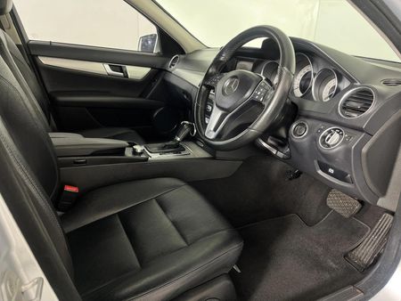 2013-Mercedes-Benz-C-Class-C-180-BE-Avantgarde-Auto_9