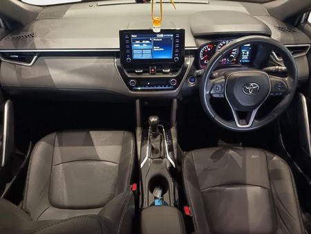 2023-Toyota-Corolla-Cross-18-XS_10
