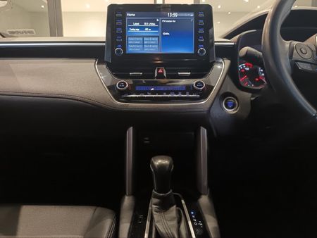2023-Toyota-Corolla-Cross-18-XS_12