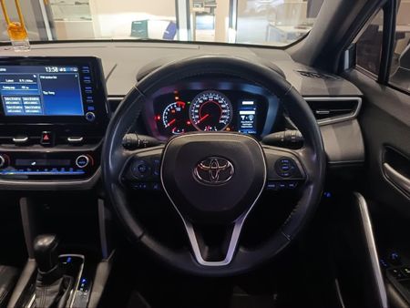 2023-Toyota-Corolla-Cross-18-XS_14