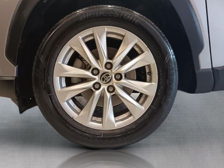 2023-Toyota-Corolla-Cross-18-XS_19