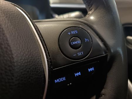 2023-Toyota-Corolla-Cross-18-XS_25