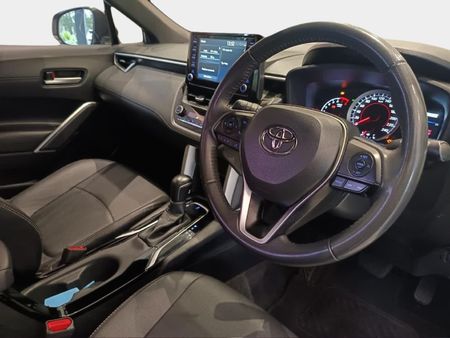 2023-Toyota-Corolla-Cross-18-XS_7