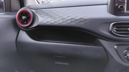 2024-Hyundai-Grand-i10-12-Motion-Auto_12