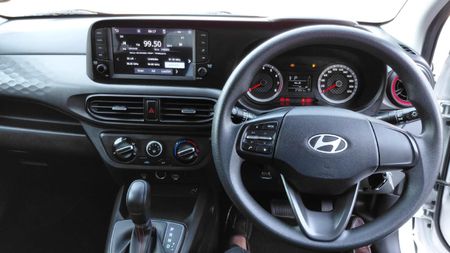 2024-Hyundai-Grand-i10-12-Motion-Auto_13