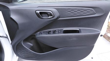 2024-Hyundai-Grand-i10-12-Motion-Auto_16