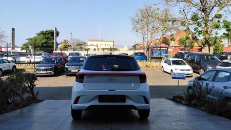 2024-Hyundai-Grand-i10-12-Motion-Auto_25