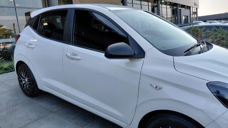 2024-Hyundai-Grand-i10-12-Motion-Auto_3