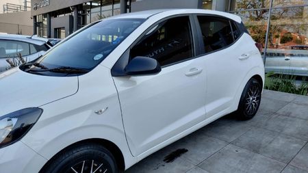2024-Hyundai-Grand-i10-12-Motion-Auto_6