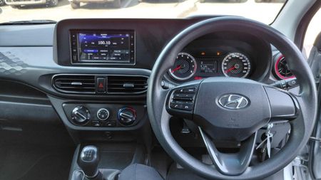 2021-Hyundai-Grand-i10-10-Motion_11