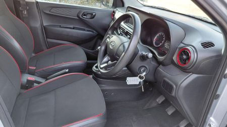 2021-Hyundai-Grand-i10-10-Motion_14
