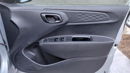 2021-Hyundai-Grand-i10-10-Motion_16