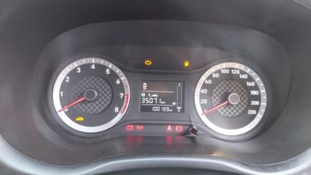 2021-Hyundai-Grand-i10-10-Motion_7