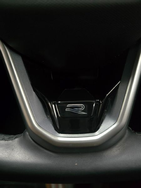 2025-Volkswagen-T-Cross-10-TSI-R-Line-Auto_15