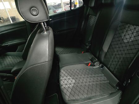 2025-Volkswagen-T-Cross-10-TSI-R-Line-Auto_5