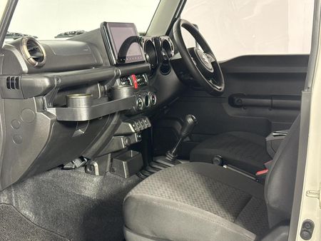 2025-Suzuki-Jimny-15-GLX-AllGrip-5-Door_9
