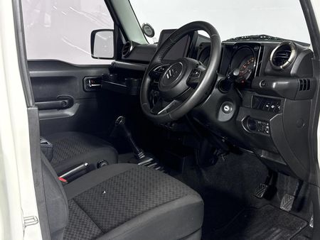 2025-Suzuki-Jimny-15-GLX-AllGrip-5-Door_10
