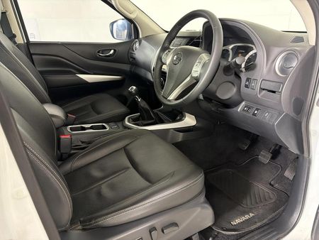 2019-Nissan-Navara-23D-LE-Double-Cab_9