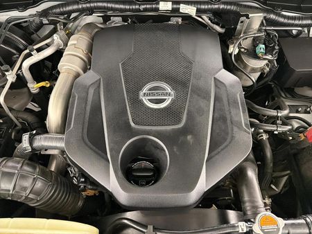 2019-Nissan-Navara-23D-LE-Double-Cab_13