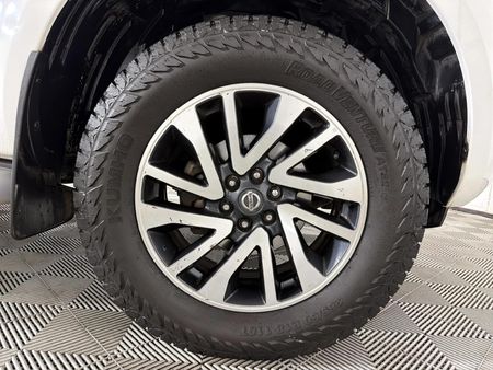 2019-Nissan-Navara-23D-LE-Double-Cab_5