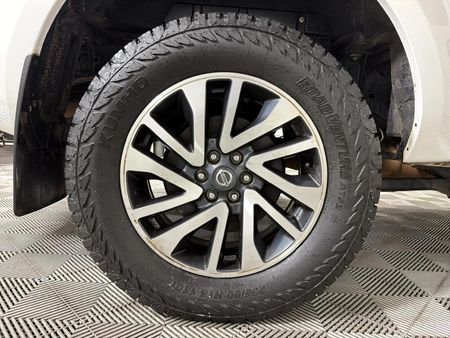 2019-Nissan-Navara-23D-LE-Double-Cab_7