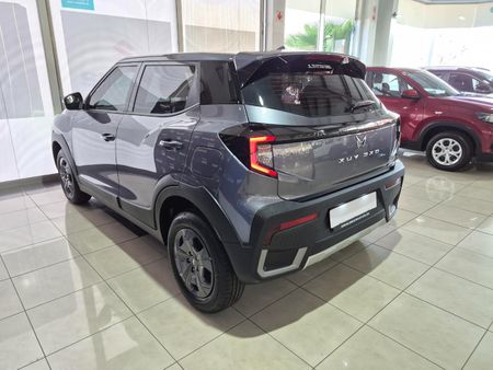 2026-Mahindra-XUV-3XO-12T-MX2_4