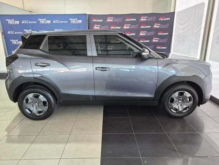 2026-Mahindra-XUV-3XO-12T-MX2_7