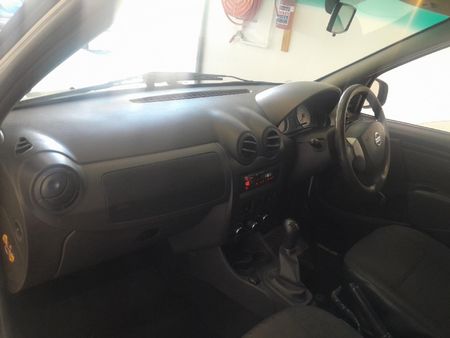 2024-Nissan-NP200-16-AC-Safety-Pack_16