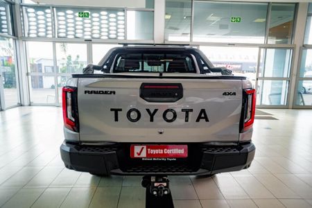 2026-Toyota-Hilux-28-GD-6-Raider-4x4-Auto-Double-Cab_5