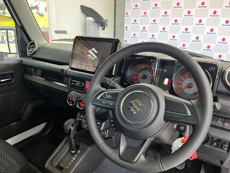 2026-Suzuki-Jimny-15-GLX-Auto_11