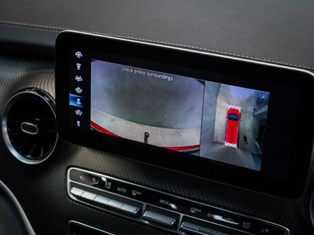2022-Mercedes-Benz-V-Class-V-300d-Avantgarde-AMG-Line_13