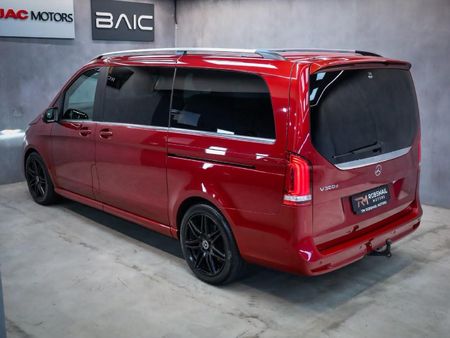 2022-Mercedes-Benz-V-Class-V-300d-Avantgarde-AMG-Line_2